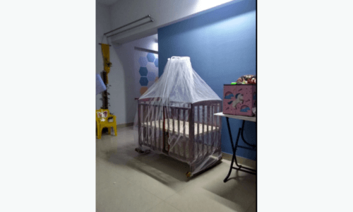 our image of LuvLap C-50 Baby Wooden Cot with Mosquito Net